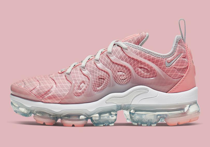 Nike-Vapormax-Plus-Pink-AO4550-603-6