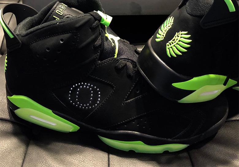 air-jordan-6-oregon-ducks-pe-black-green-1