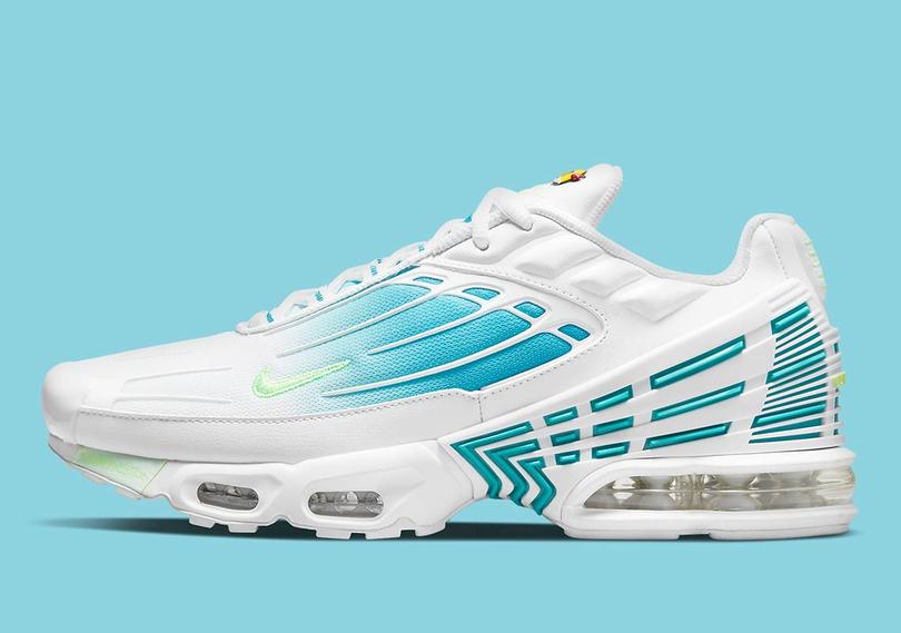 Nike-Air-Max-Plus-3-DM2835-100-9